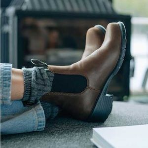 ANTIQUE BROWN BLUNDSTONE 1673 CHELSEA ANKLE BOOTS 8